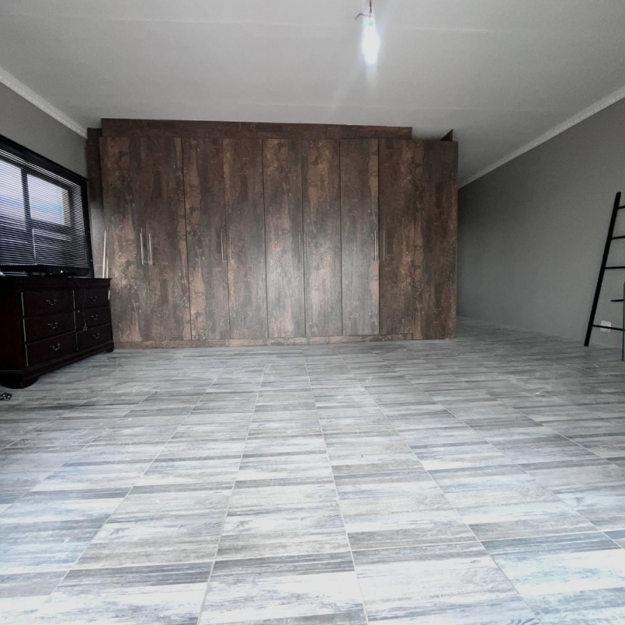 4 Bedroom Property for Sale in Despatch Central Eastern Cape